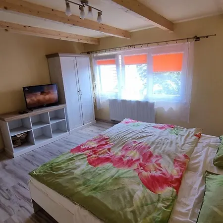 Sebastian Apartment *